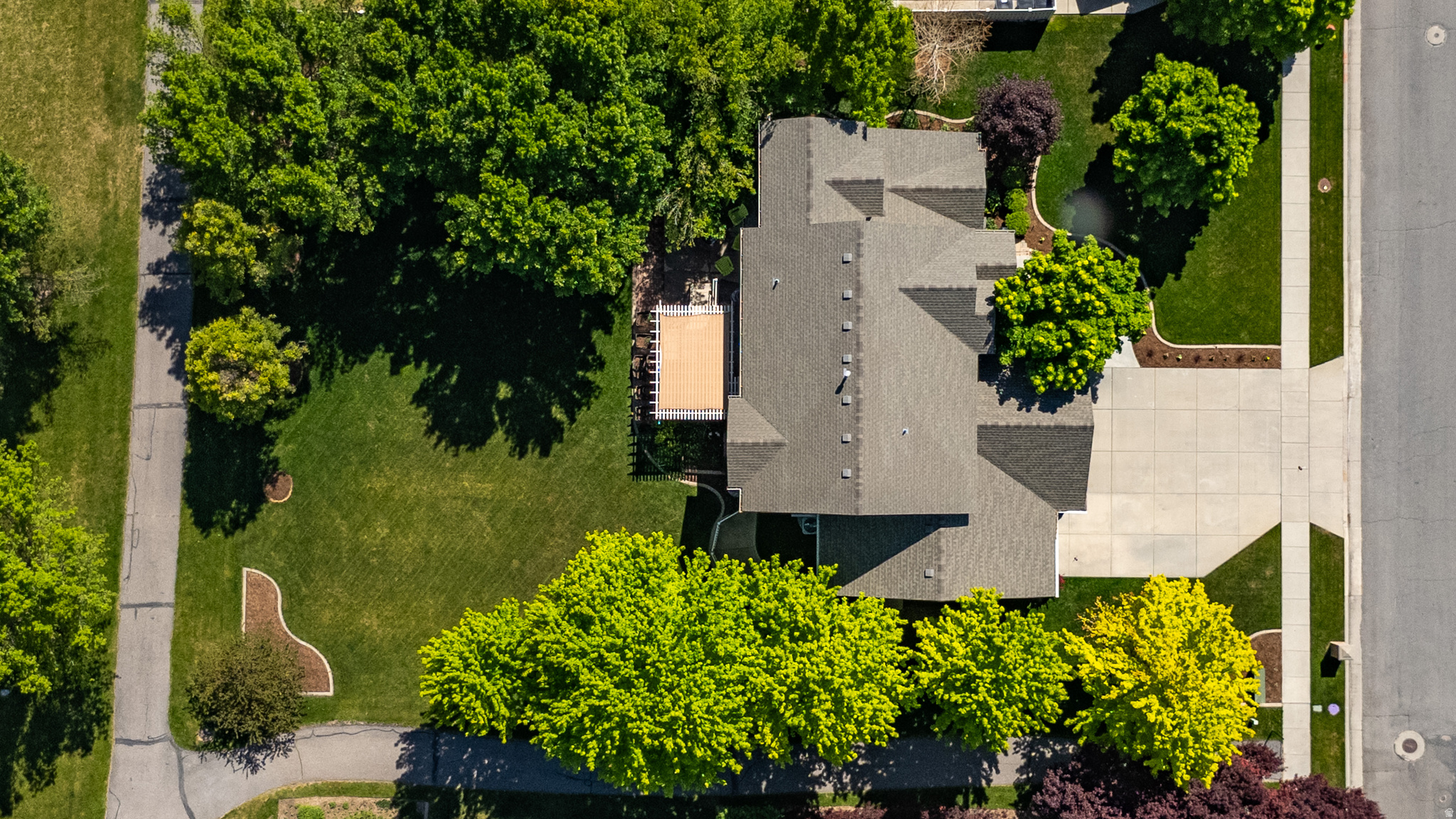 QUAIL HOLLOW - Residential