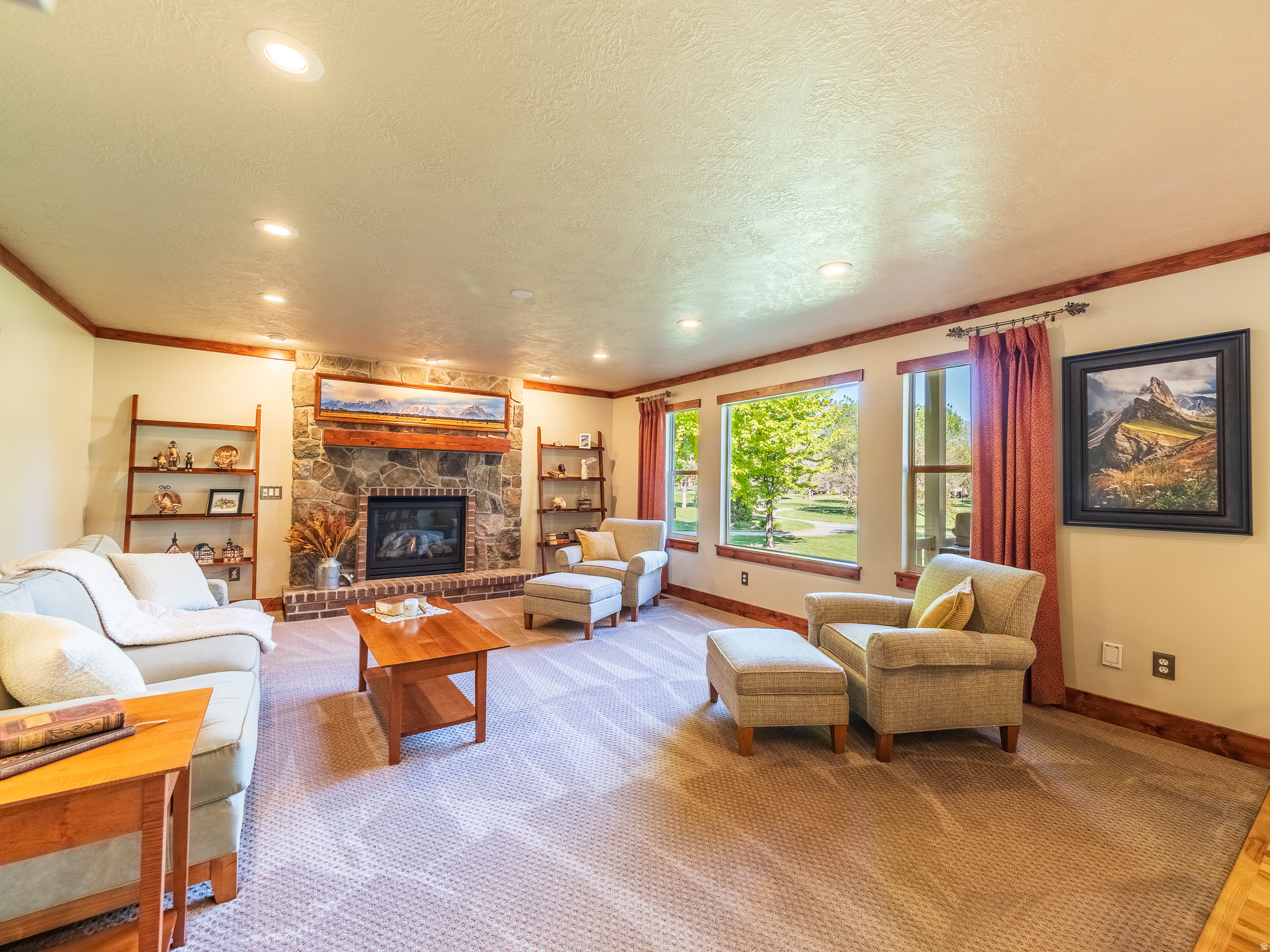 QUAIL HOLLOW - Residential