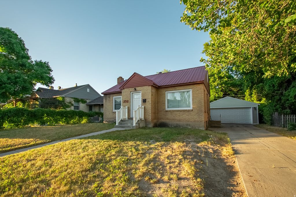 Photo of 252 E 1000 N, Logan, UT 84321 (MLS # 2143702)