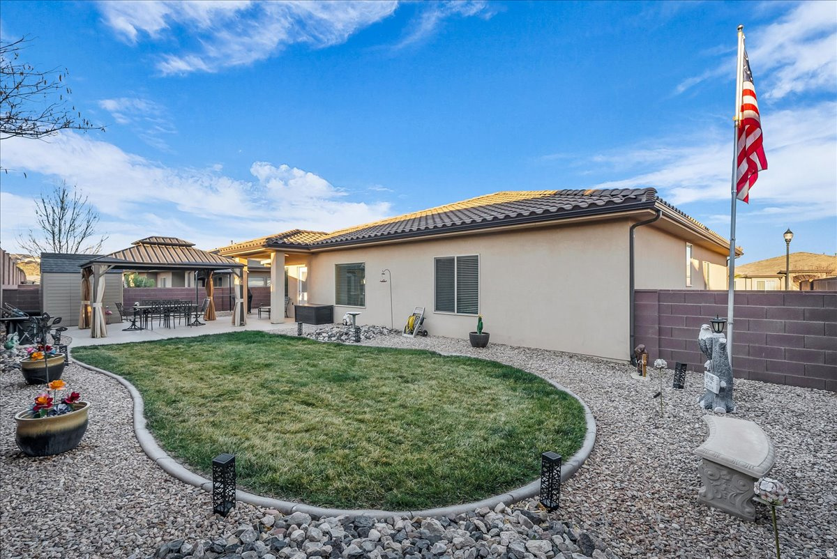 DESERT CREST PH 1 - Residential