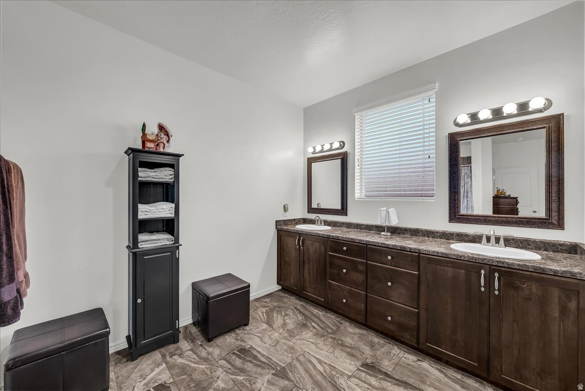 DESERT CREST PH 1 - Residential