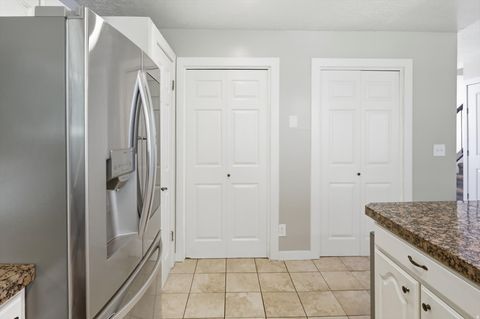 Tiny photo for 522 S COUNTRY CREEK DR, Layton, UT 84041 (MLS # 2166873)