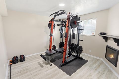 Tiny photo for 522 S COUNTRY CREEK DR, Layton, UT 84041 (MLS # 2166873)