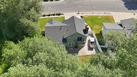 Tiny photo for 522 S COUNTRY CREEK DR, Layton, UT 84041 (MLS # 2166873)