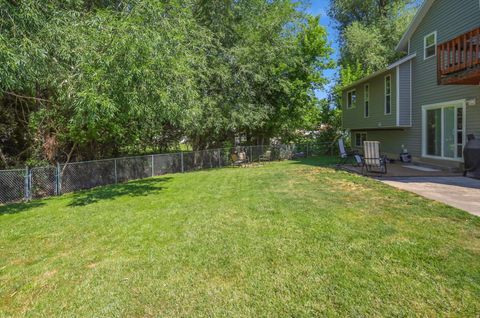 Tiny photo for 522 S COUNTRY CREEK DR, Layton, UT 84041 (MLS # 2166873)