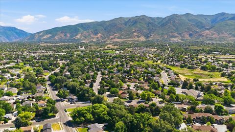Tiny photo for 522 S COUNTRY CREEK DR, Layton, UT 84041 (MLS # 2166873)