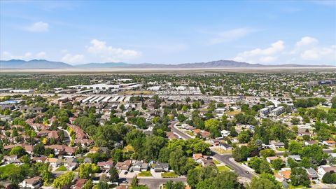 Tiny photo for 522 S COUNTRY CREEK DR, Layton, UT 84041 (MLS # 2166873)