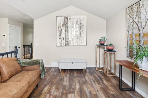 Tiny photo for 522 S COUNTRY CREEK DR, Layton, UT 84041 (MLS # 2166873)