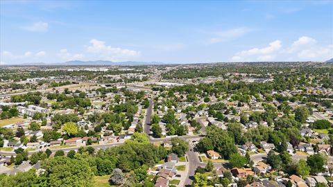 Tiny photo for 522 S COUNTRY CREEK DR, Layton, UT 84041 (MLS # 2166873)