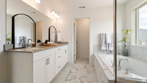 Tiny photo for 21 S CRIMSON WAY #310, Mapleton, UT 84664 (MLS # 2109738)