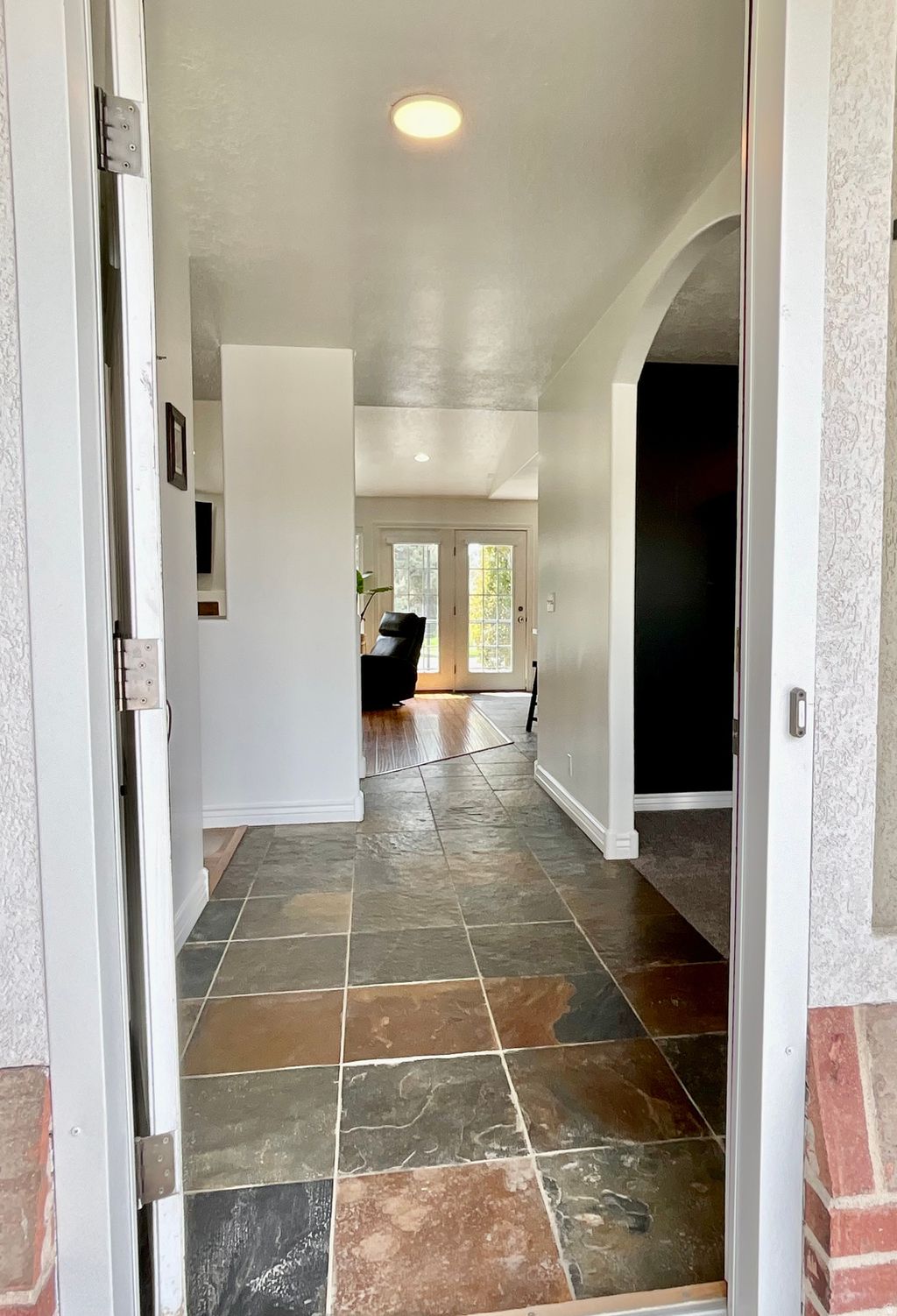 Photo of 147 W 925 N, Centerville, UT 84014 (MLS # 2125140)