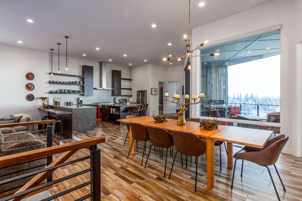 Photo of 8452 E SPRING RD, Eden, UT 84310 (MLS # 2127907)