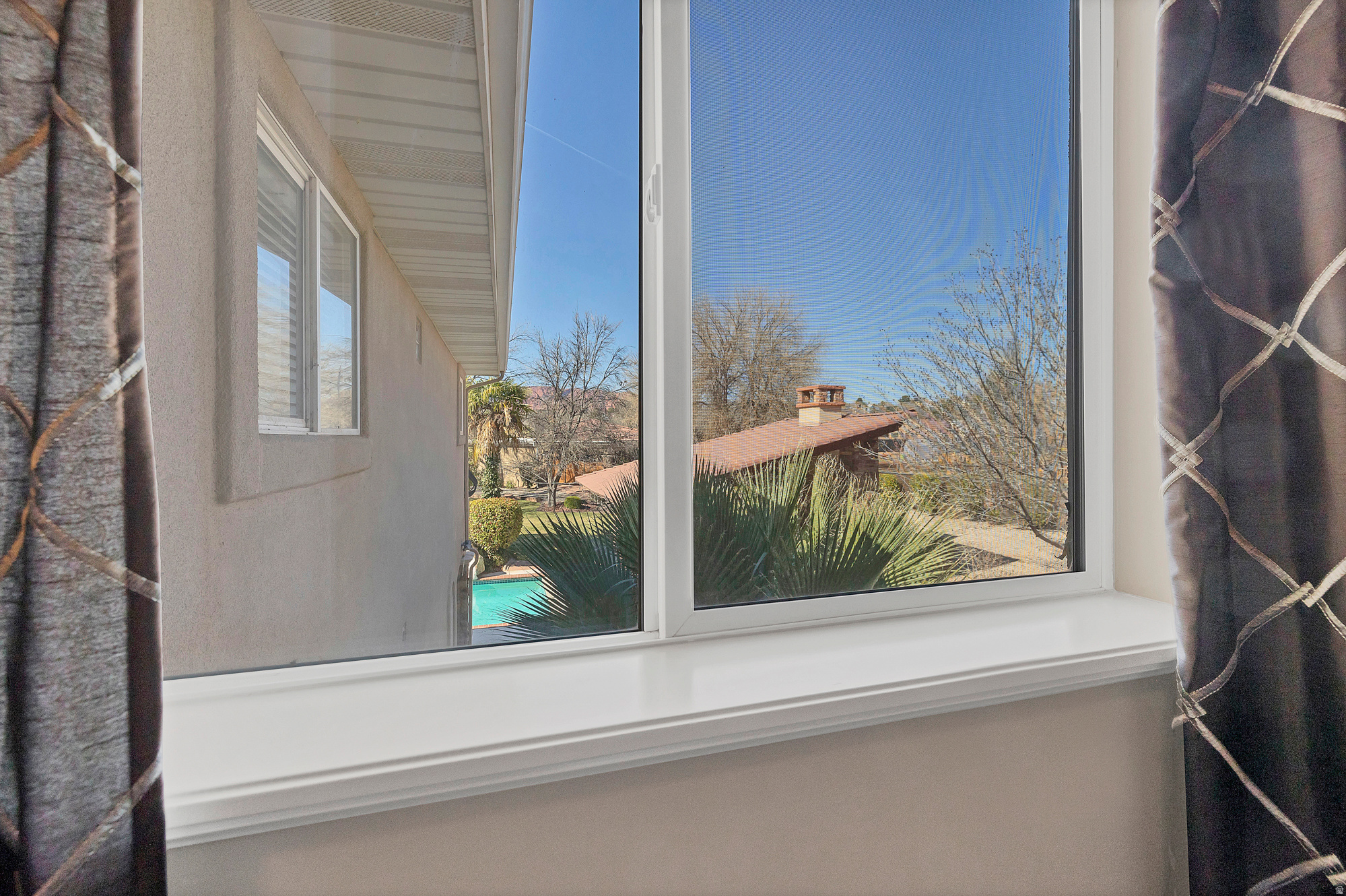 RIVER FRONT EST - Residential