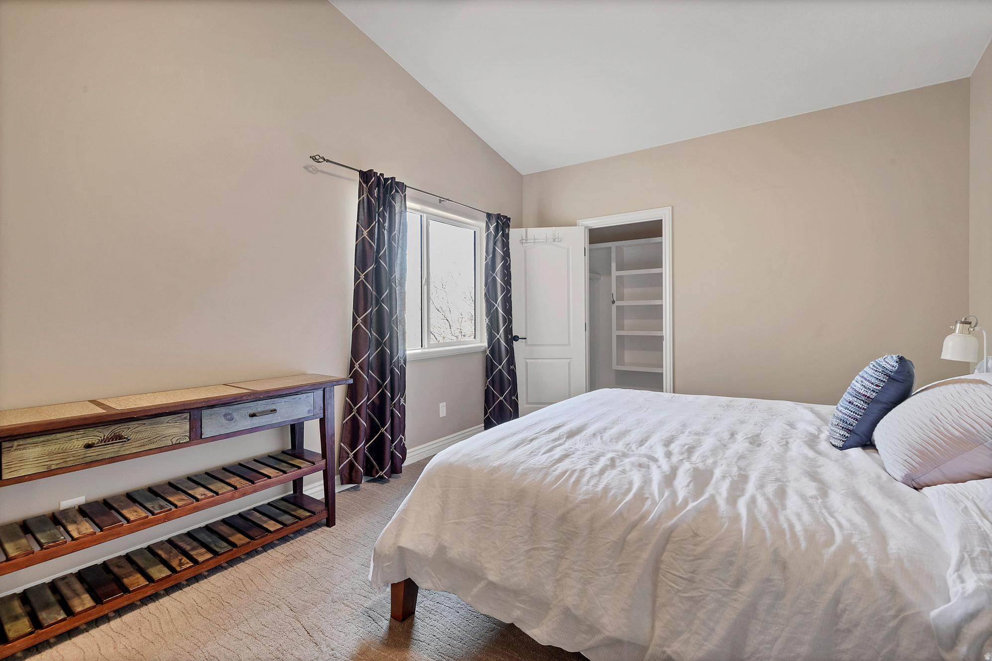 RIVER FRONT EST - Residential