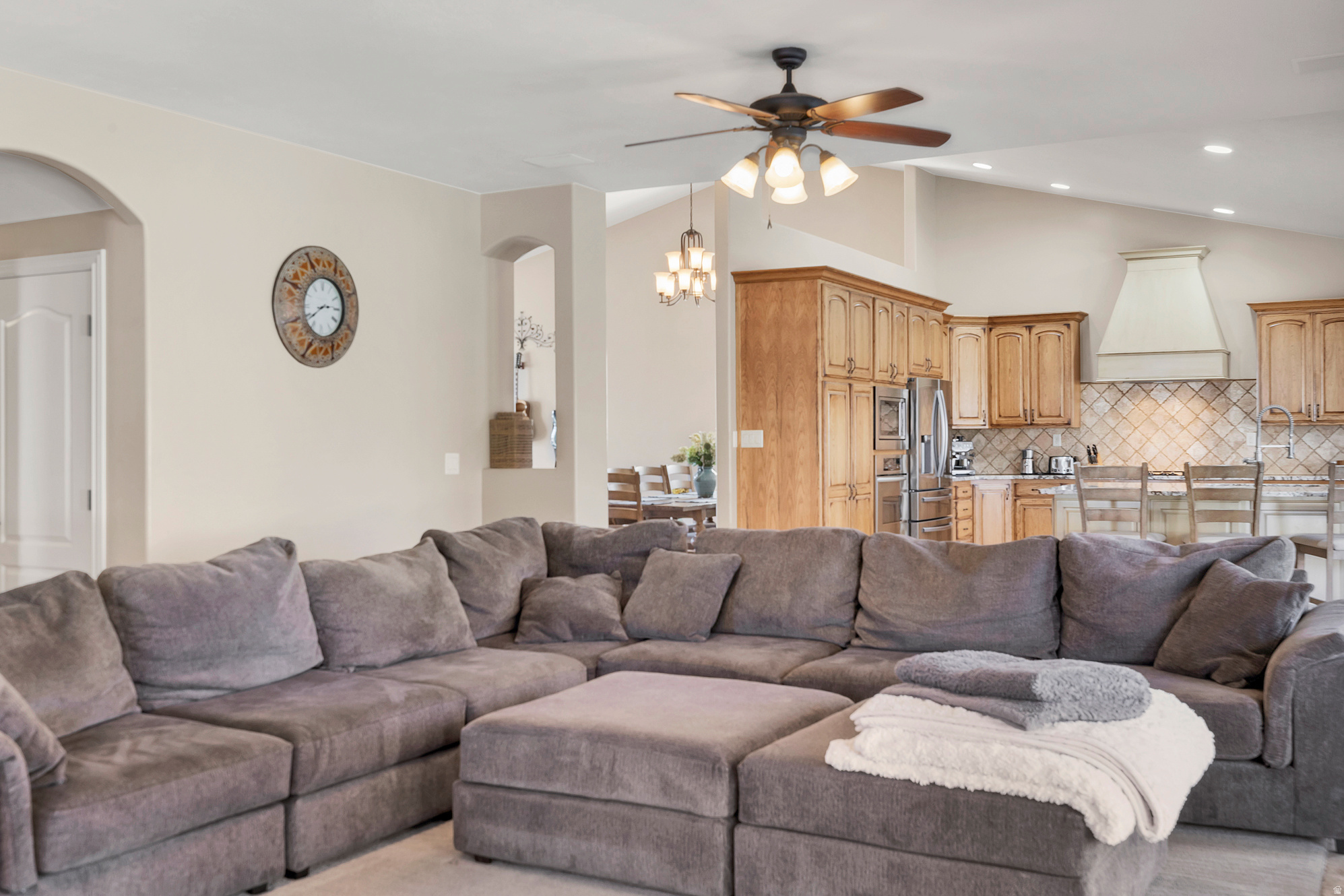 RIVER FRONT EST - Residential