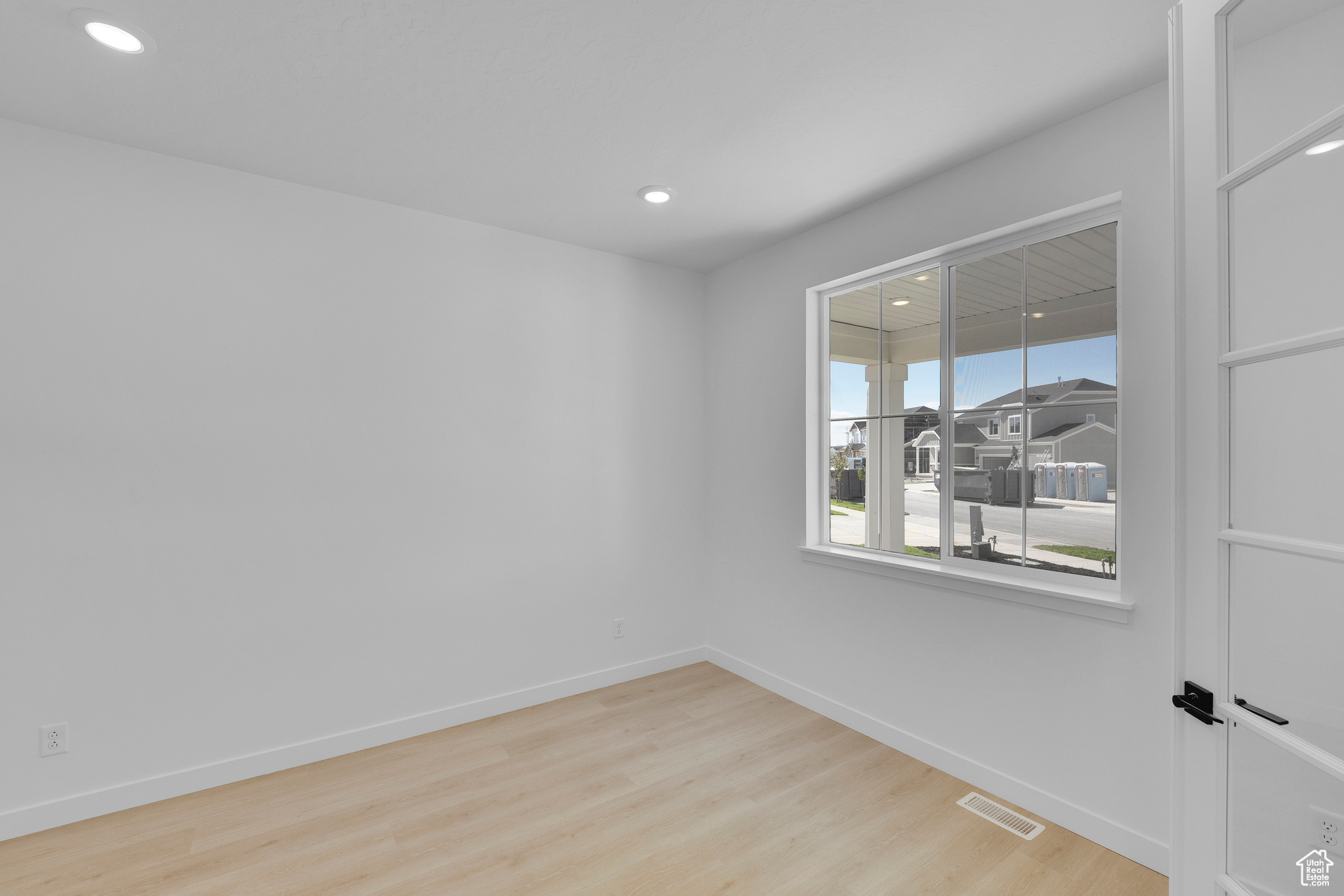 PONY EXPRESS ESTATES - Residential