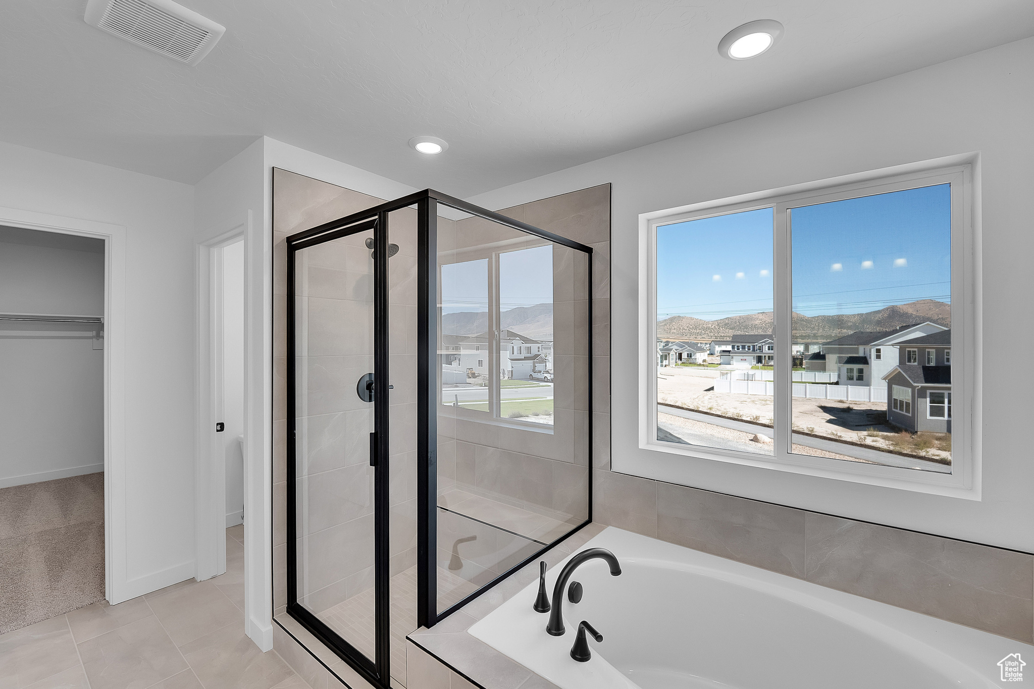 PONY EXPRESS ESTATES - Residential