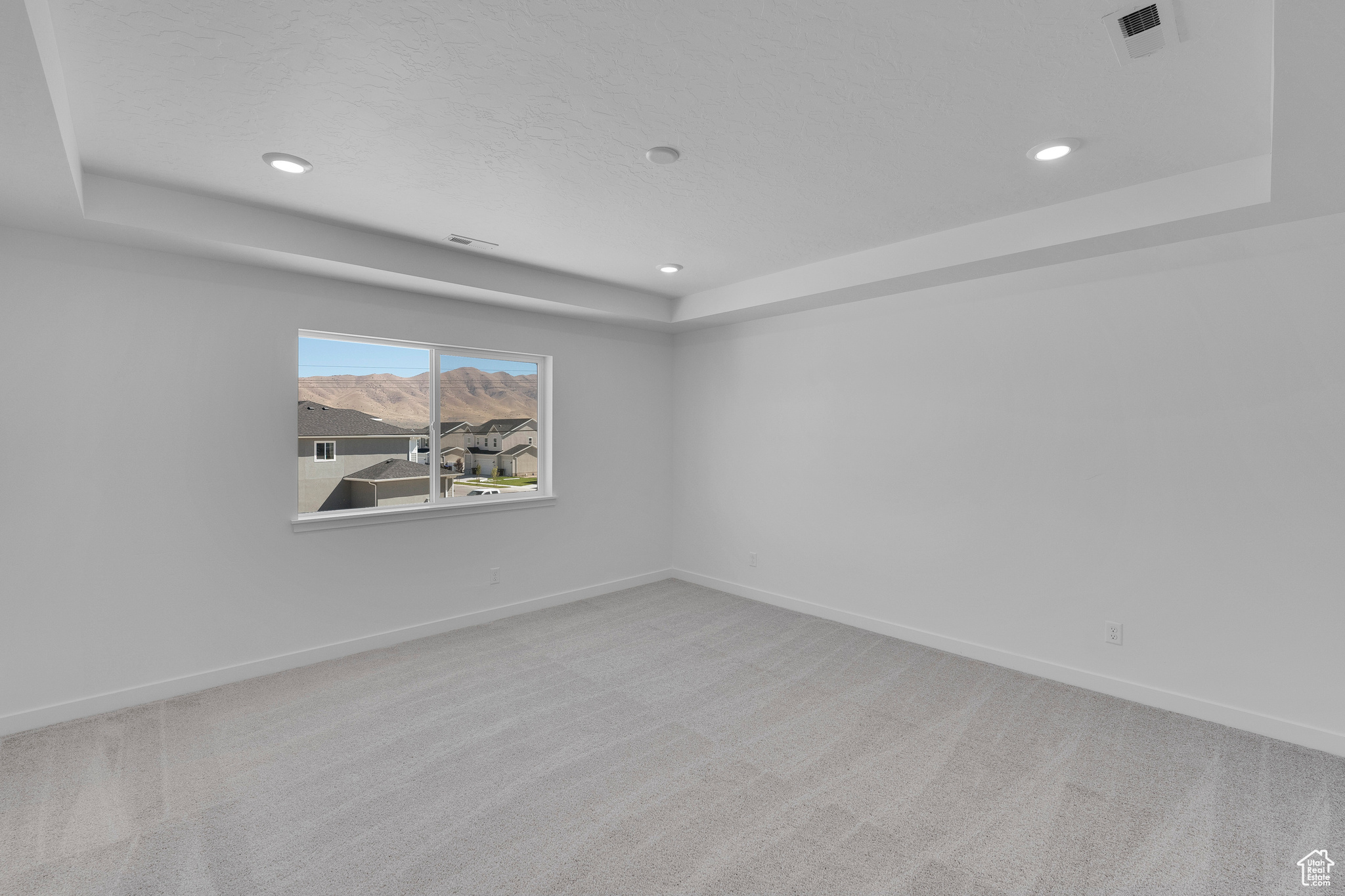 PONY EXPRESS ESTATES - Residential