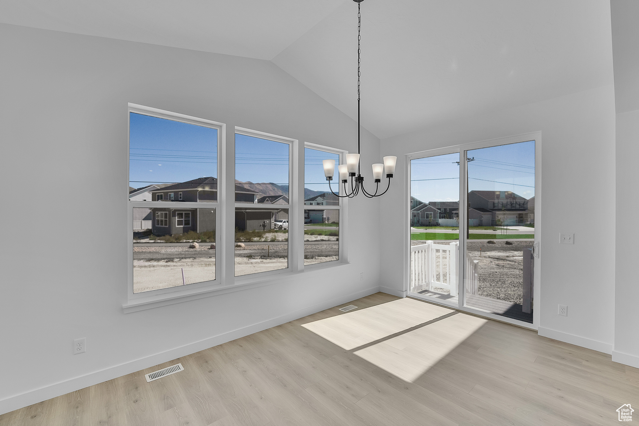 PONY EXPRESS ESTATES - Residential