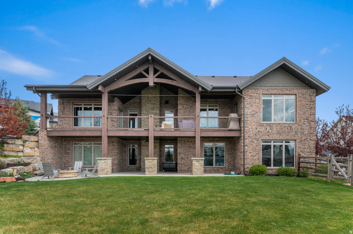 CROSSINGS LAKE CREEK - Residential