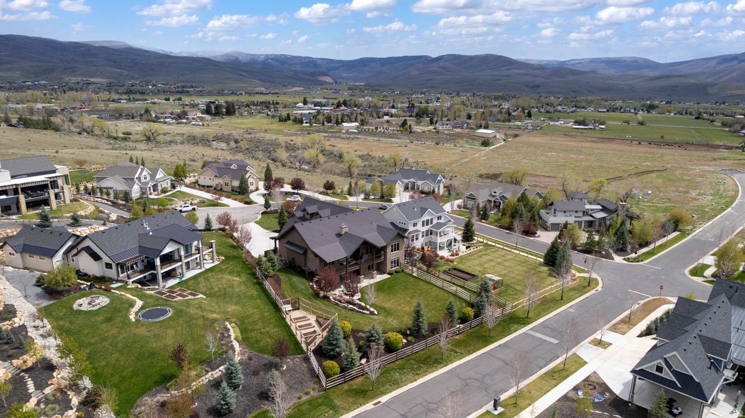 CROSSINGS LAKE CREEK - Residential