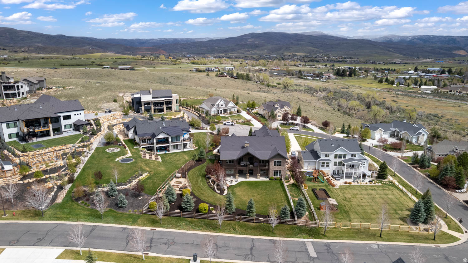 CROSSINGS LAKE CREEK - Residential