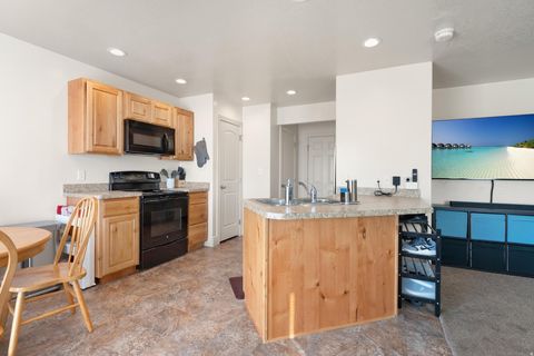 Tiny photo for 1884 E 280 S, Spanish Fork, UT 84660 (MLS # 2134663)