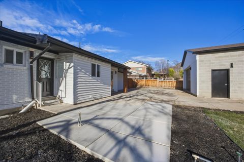 Tiny photo for 2800 E MAURICE DR S, Holladay, UT 84124 (MLS # 2143346)
