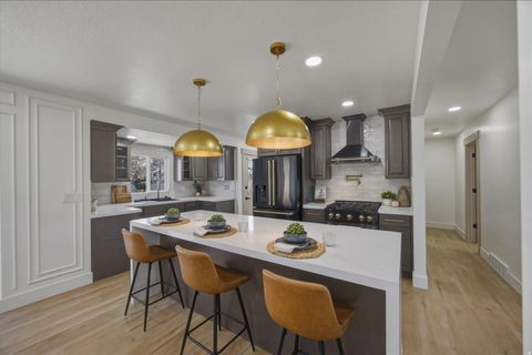 Tiny photo for 2800 E MAURICE DR S, Holladay, UT 84124 (MLS # 2143346)