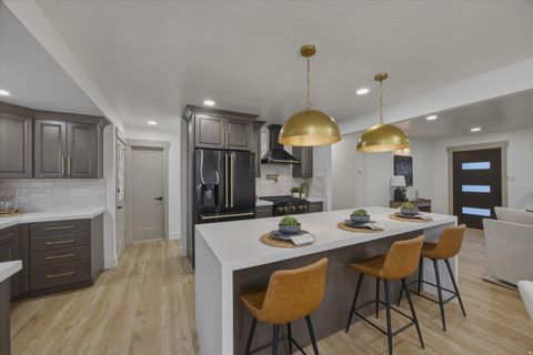 Tiny photo for 2800 E MAURICE DR S, Holladay, UT 84124 (MLS # 2143346)