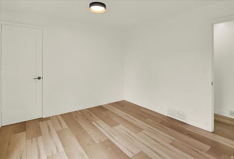 Tiny photo for 971 E 10600 S, Sandy, UT 84094 (MLS # 2125420)