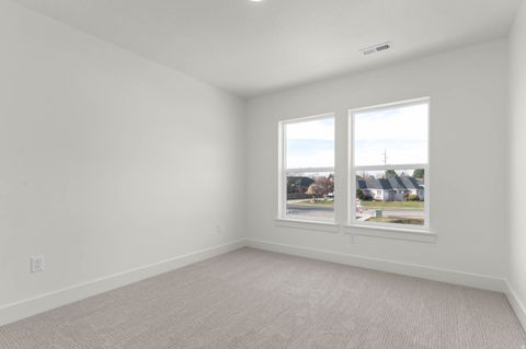 Tiny photo for 2237 E PARKSIDE CIR S, South Ogden, UT 84403 (MLS # 2130955)