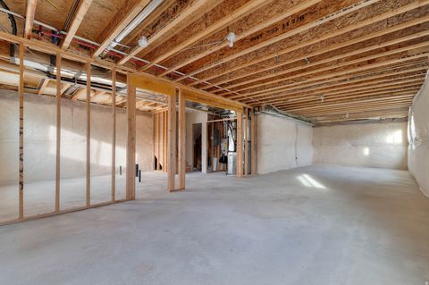 Tiny photo for 2237 E PARKSIDE CIR S, South Ogden, UT 84403 (MLS # 2130955)