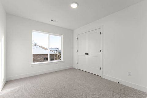 Tiny photo for 2237 E PARKSIDE CIR S, South Ogden, UT 84403 (MLS # 2130955)