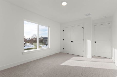 Tiny photo for 2237 E PARKSIDE CIR S, South Ogden, UT 84403 (MLS # 2130955)