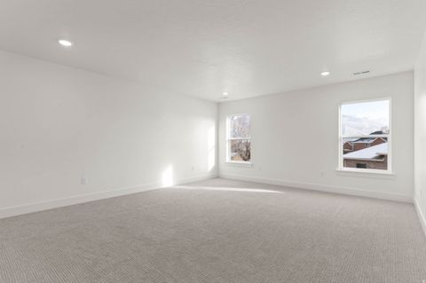 Tiny photo for 2237 E PARKSIDE CIR S, South Ogden, UT 84403 (MLS # 2130955)