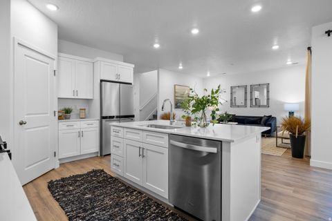 Tiny photo for 1915 S CYCLONE DR #254, Washington, UT 84780 (MLS # 2135596)