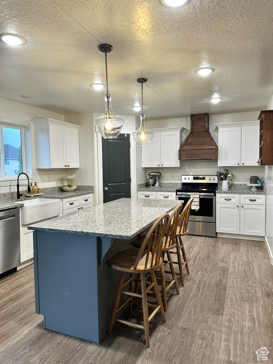 HUNTER HOLLOW SUBDIVISION - Residential