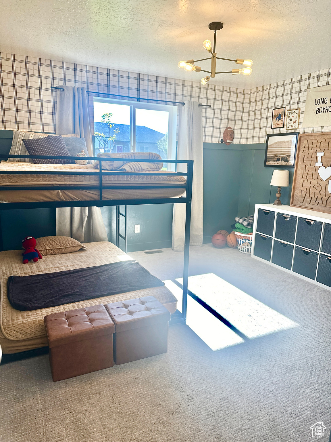 HUNTER HOLLOW SUBDIVISION - Residential