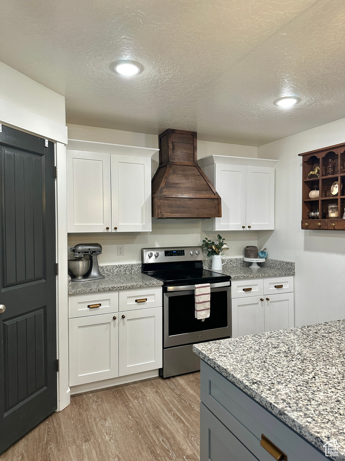 HUNTER HOLLOW SUBDIVISION - Residential