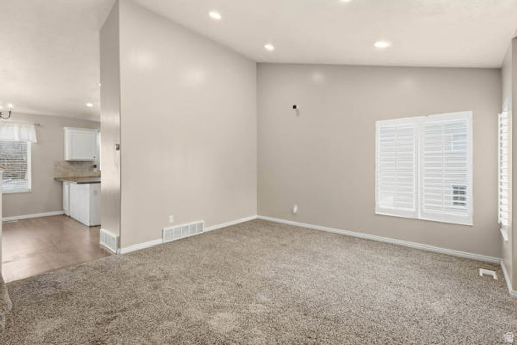 Photo of 687 W 2025 N, Centerville, UT 84014 (MLS # 2143741)