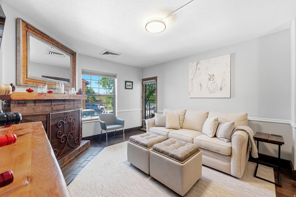 Photo of 1637 SHORTLINE RD #106, Park City, UT 84060 (MLS # 2183925)