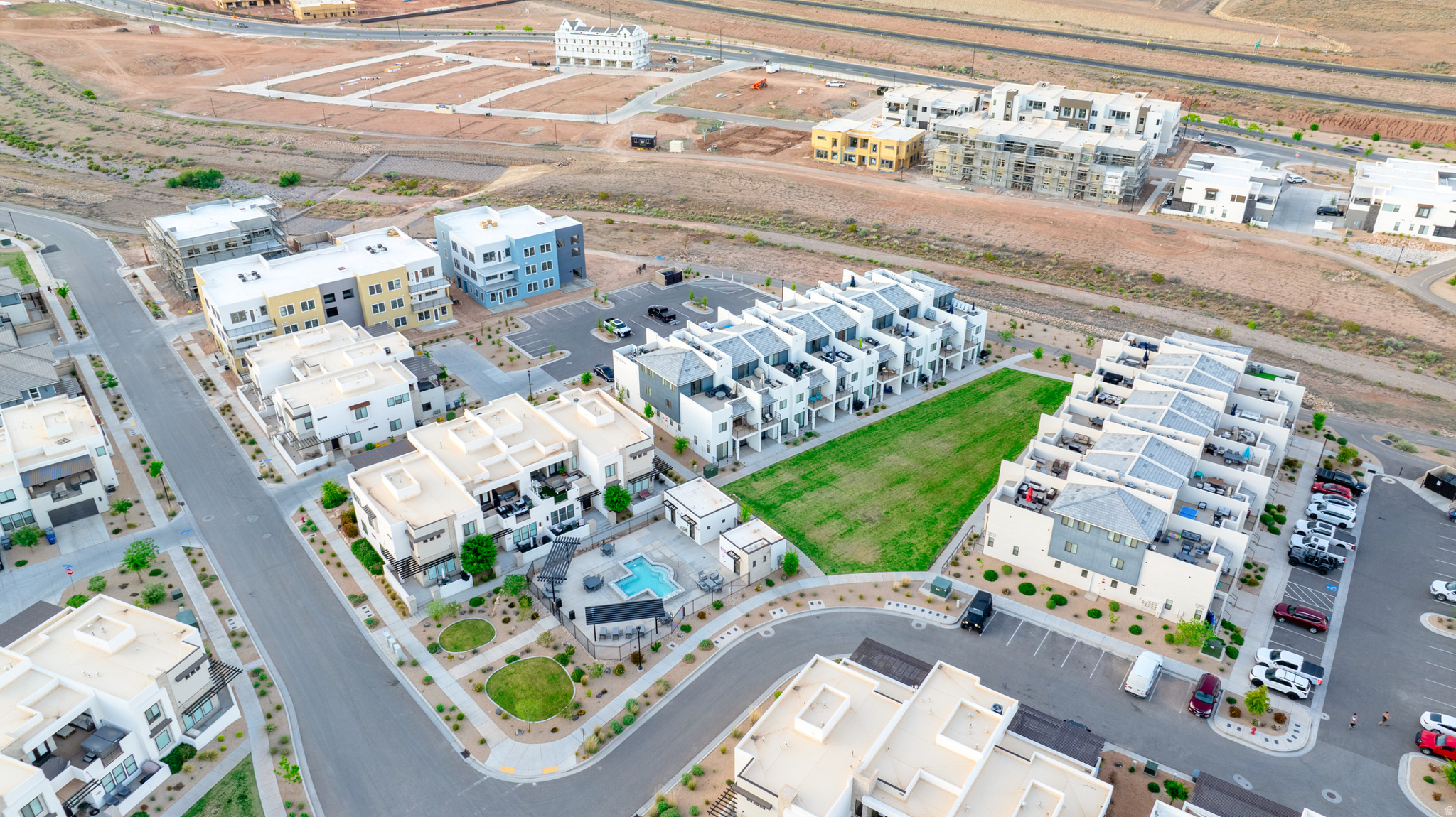 DESERT COLOR RESORT - Residential