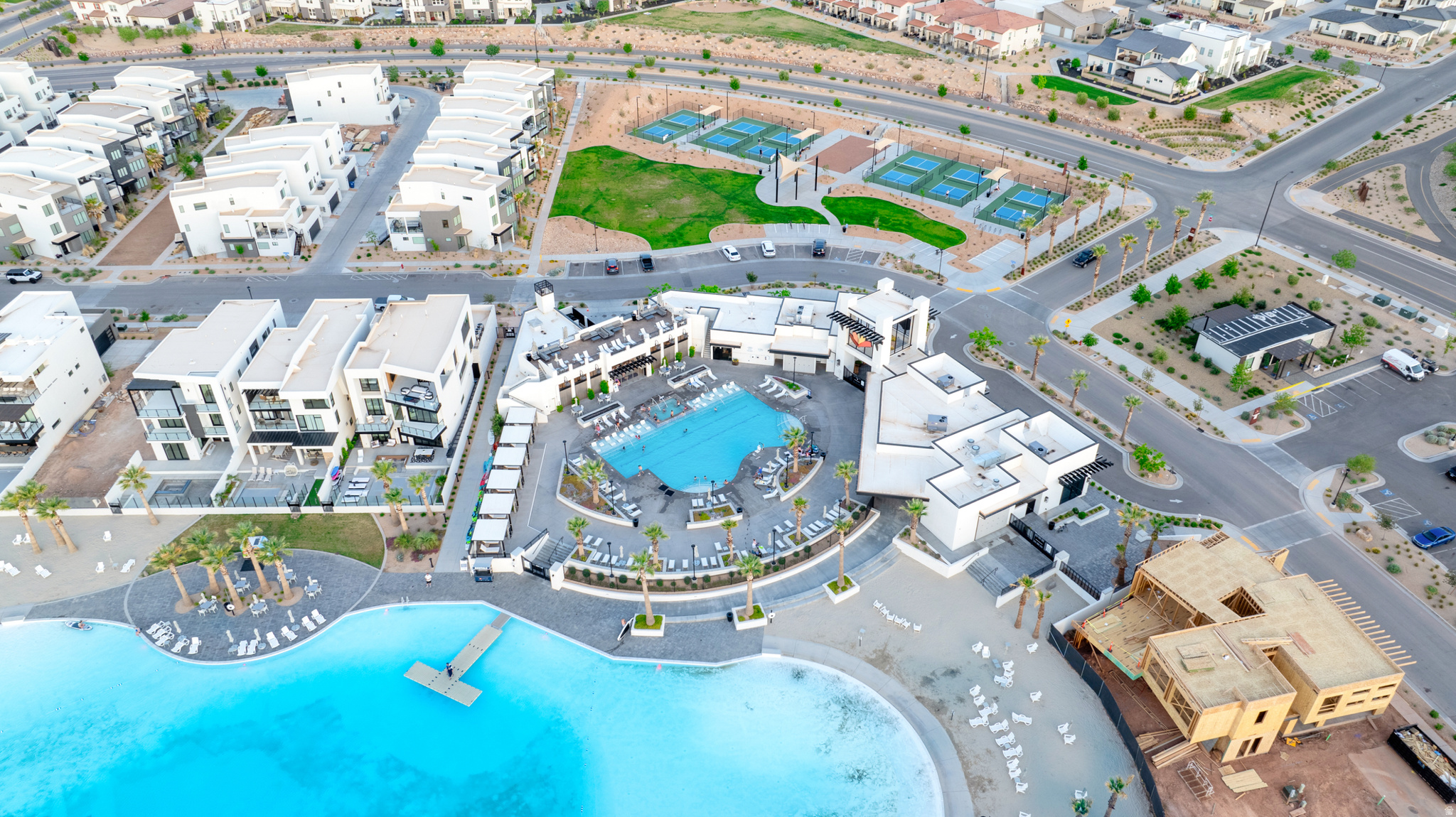 DESERT COLOR RESORT - Residential