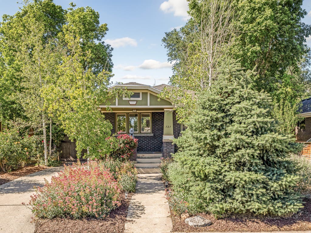 Photo of 727 E STRATFORD AVE S, Salt Lake City, UT 84106 (MLS # 2160477)