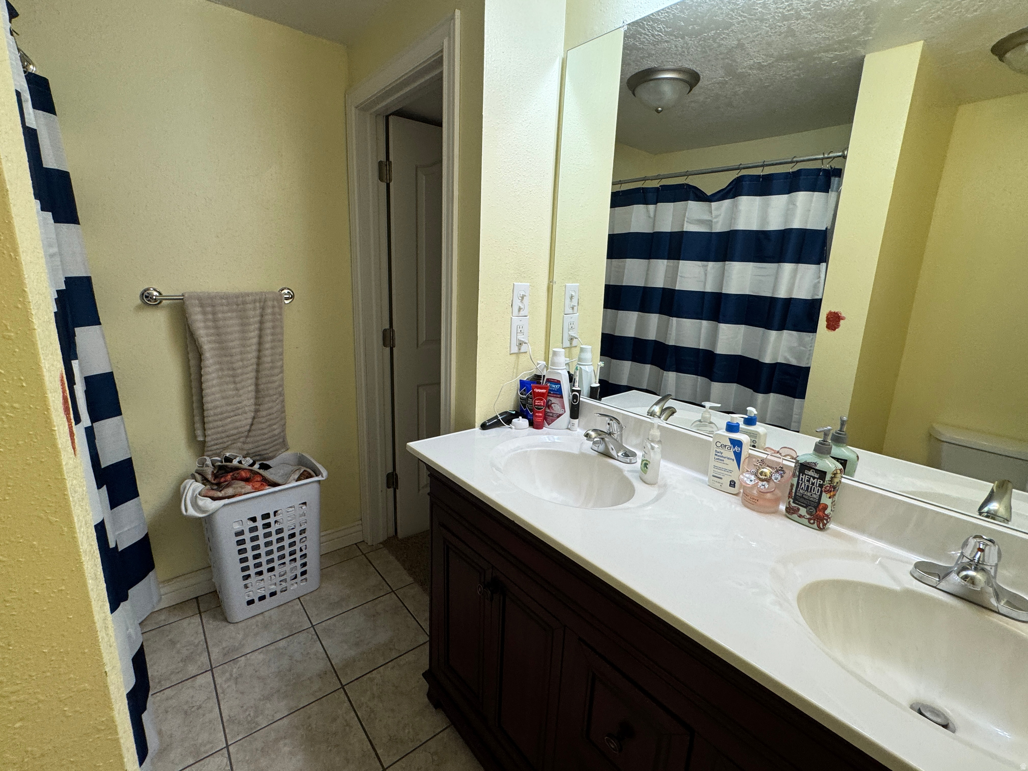 CASTLE VIEW MANOR - Residential