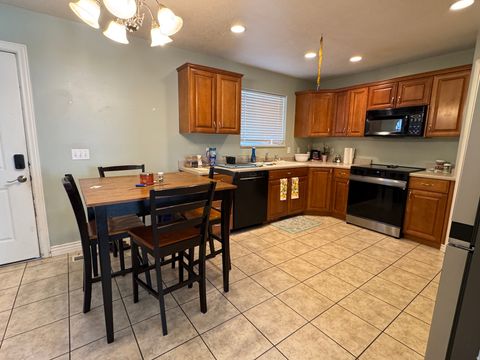 Tiny photo for 101 E 630 N, Smithfield, UT 84335 (MLS # 2126865)