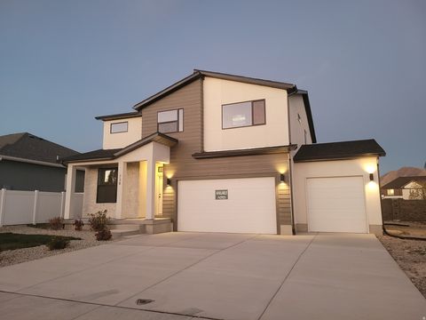 Tiny photo for 738 N PLAINSMAN DR E #107, Spanish Fork, UT 84660 (MLS # 2110753)