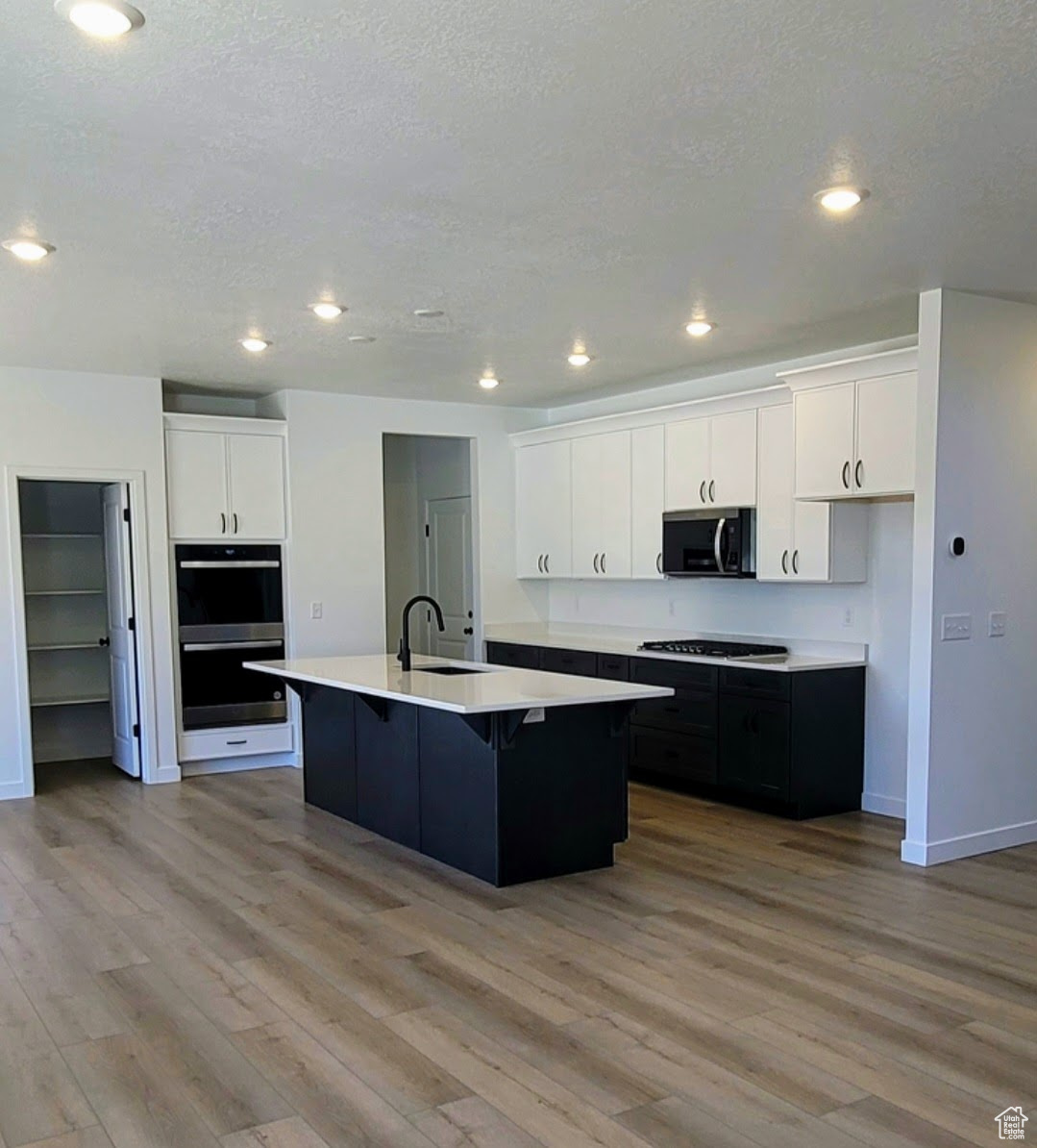 SHELLY ACRES - Residential