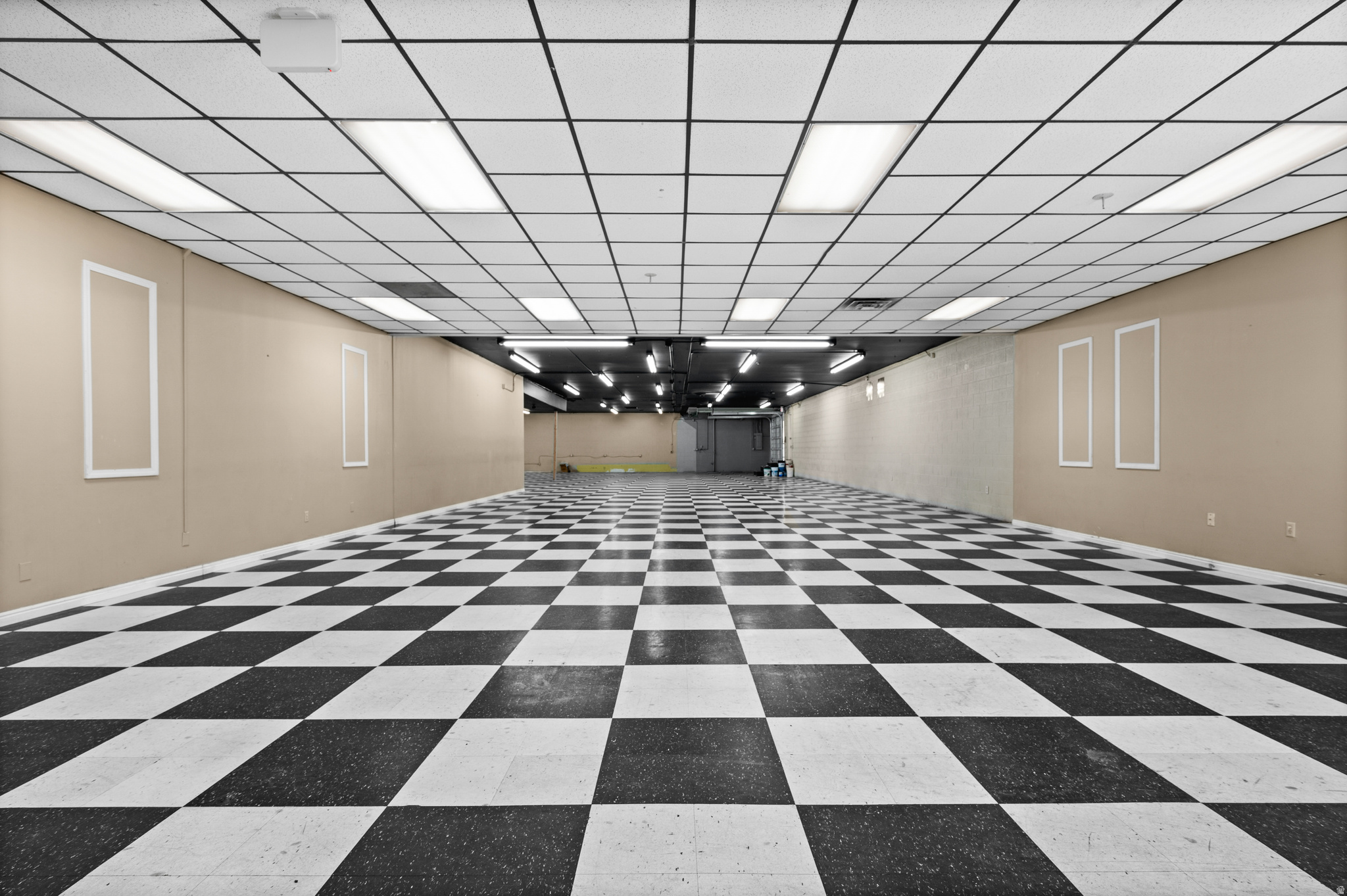 COLUMBIA SUB - Commercial Lease